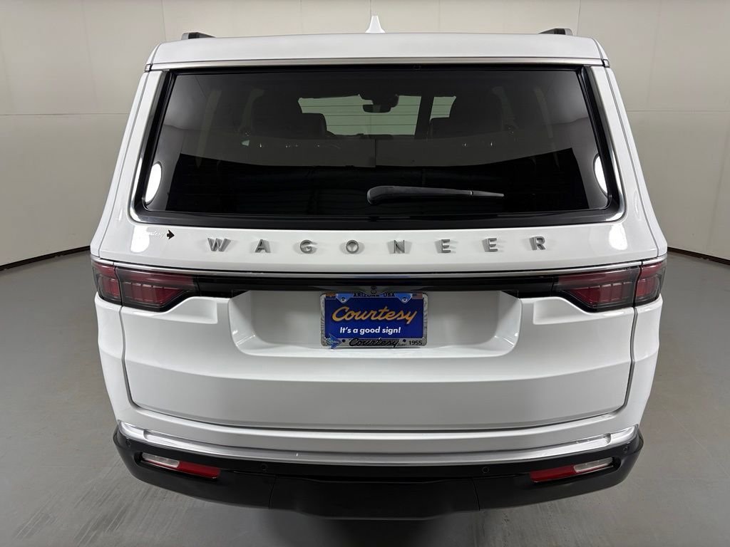 Used 2023 Jeep Wagoneer 2WD image 7