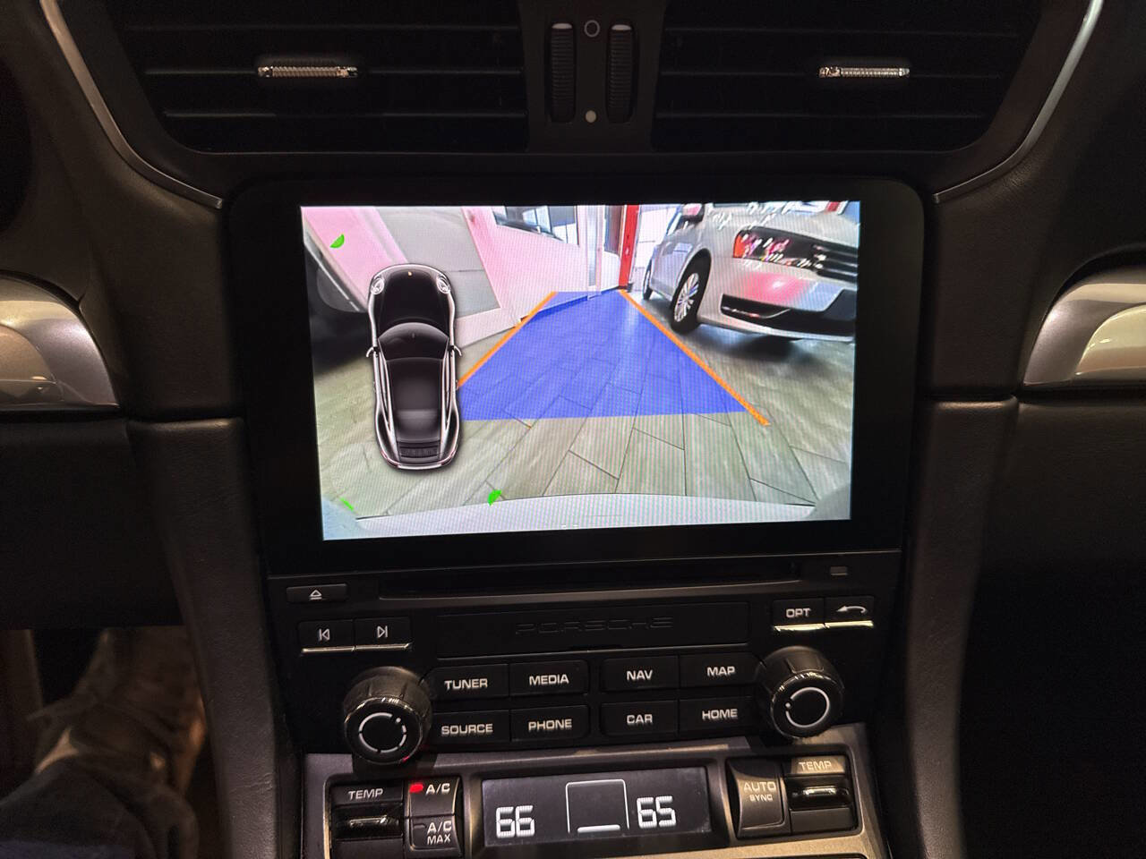 Used 2019 Porsche 911 Carrera 4 w/ Sportdesign Package image 20