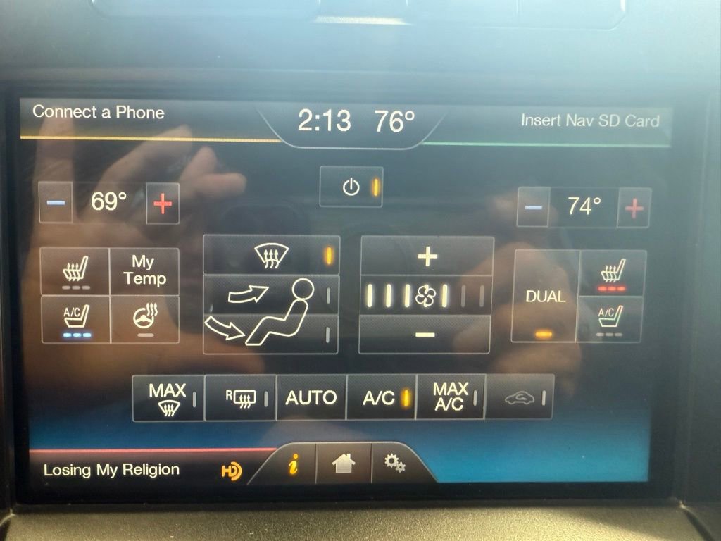 Used 2015 Ford F150 Platinum w/ Equipment Group 701A Luxury image 30