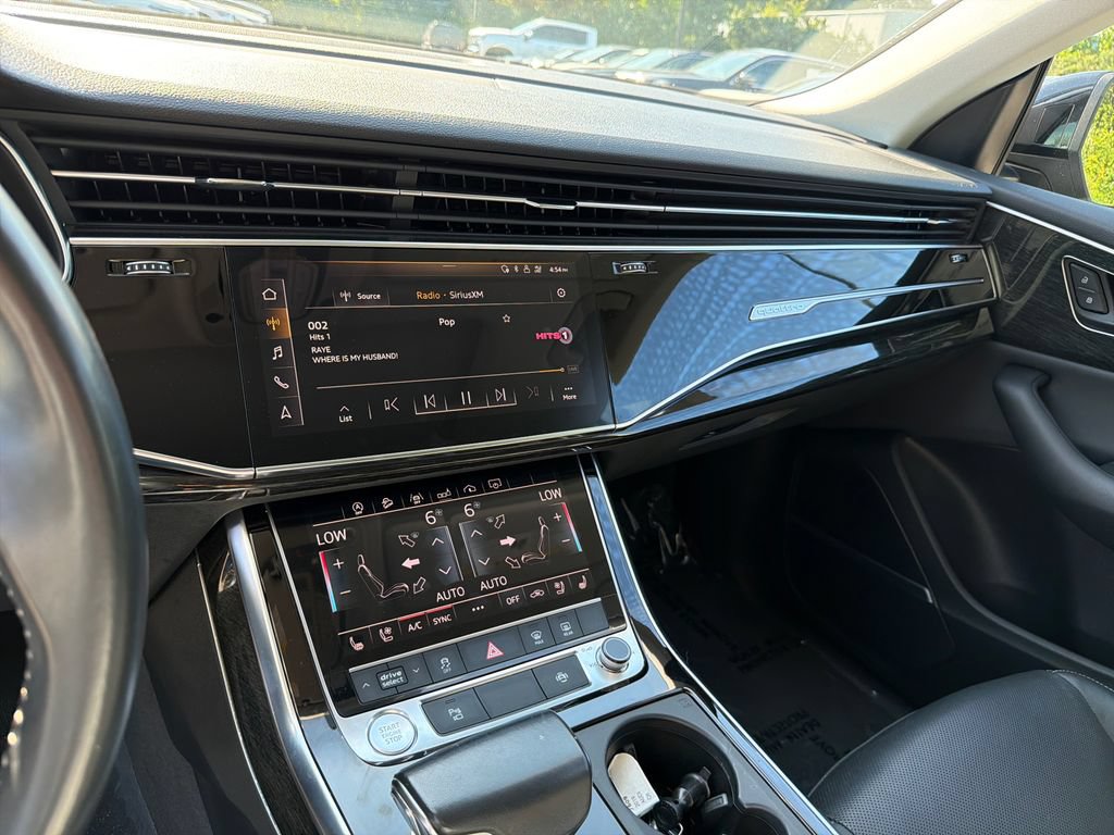 Used 2019 Audi Q8 Premium Plus w/ Premium Plus AWD/4WD image 29