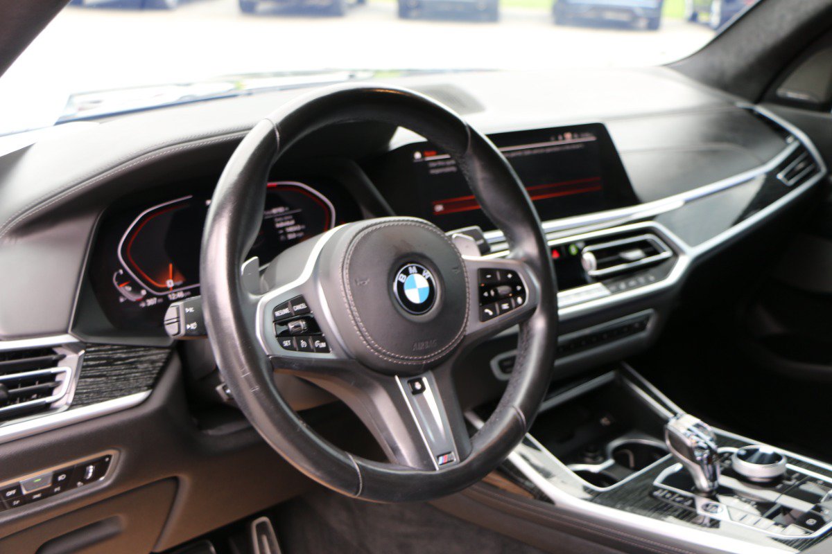 Used 2021 BMW X7 M50i w/ Executive Package AWD/4WD image 20