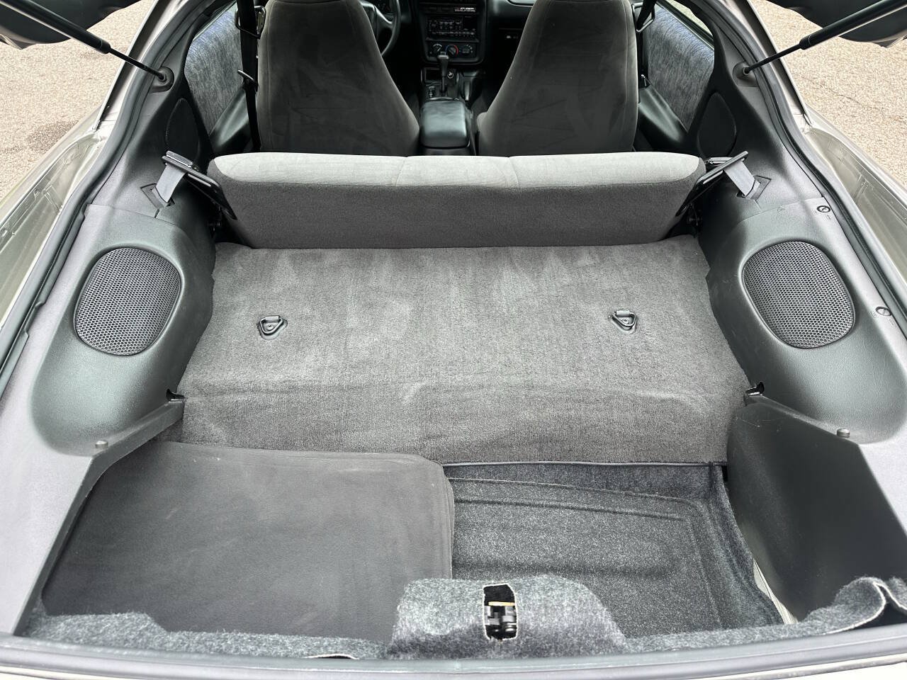 Used 2002 Chevrolet Camaro LT RWD image 7