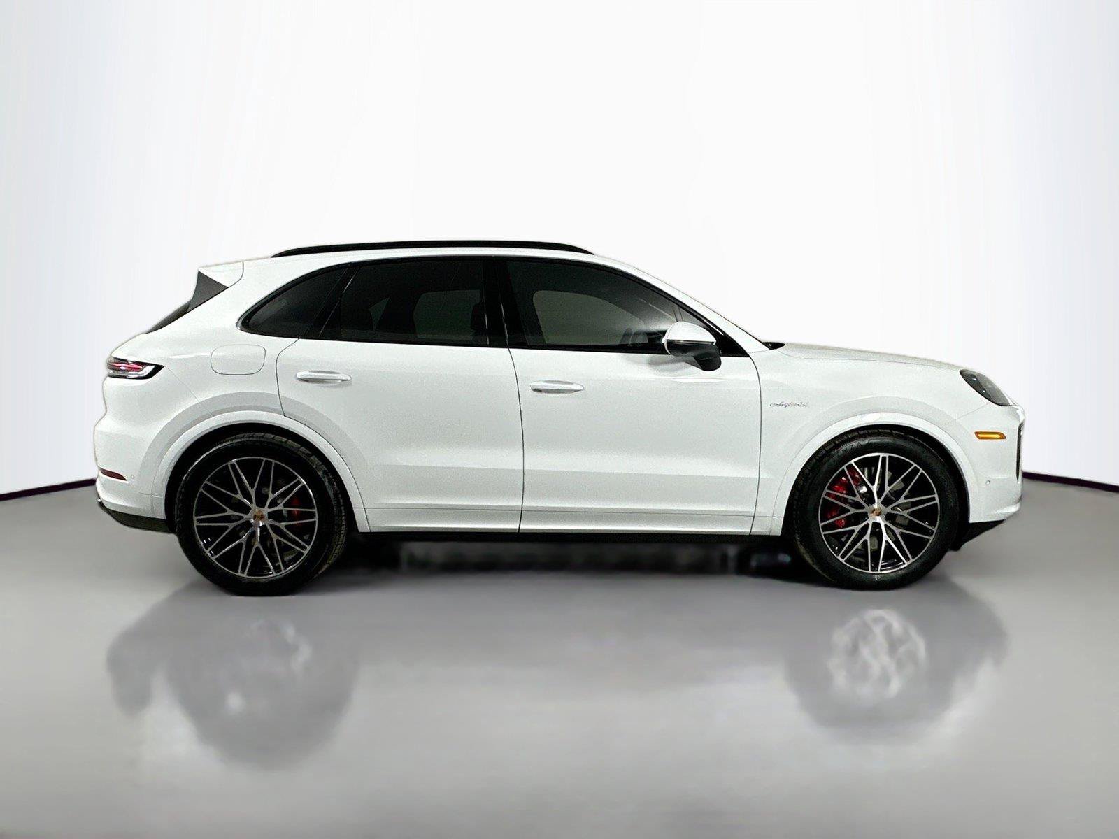 Used 2026 Porsche Cayenne S AWD/4WD image 8