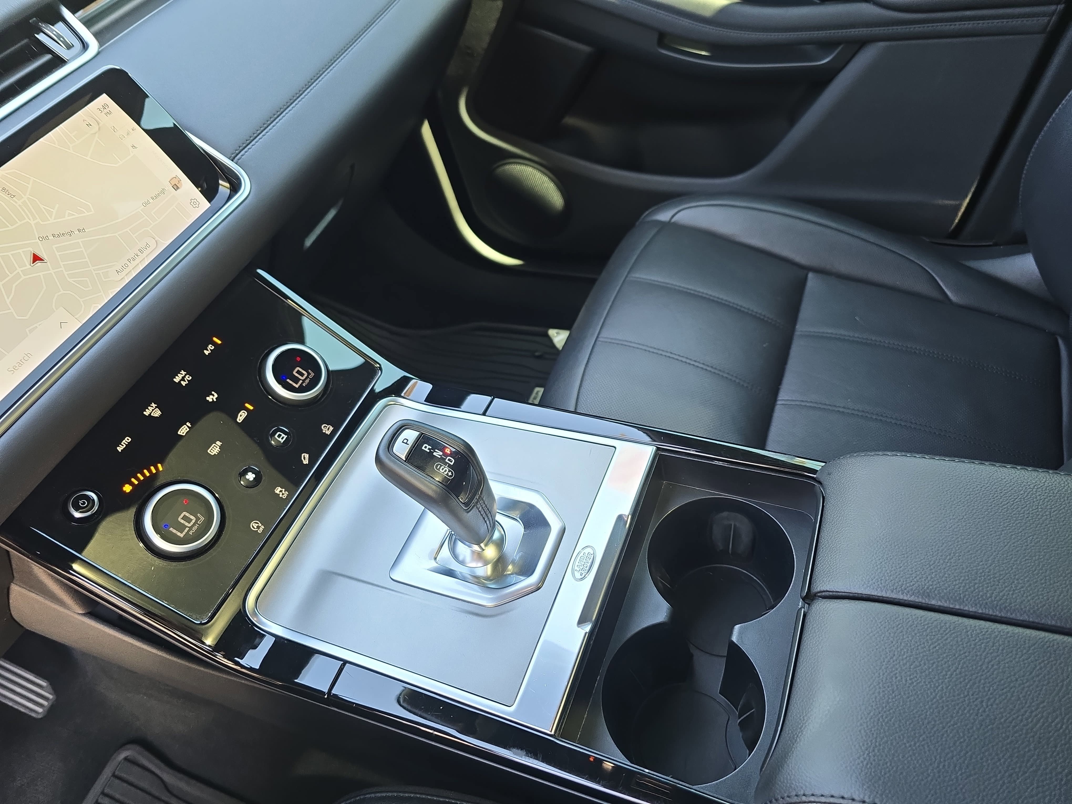 Certified 2023 Land Rover Range Rover Evoque SE image 25