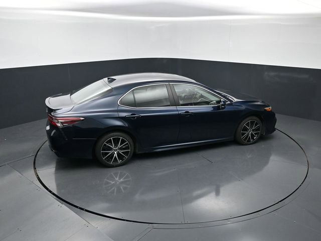 Used 2021 Toyota Camry SE w/ Convenience Package FWD image 21