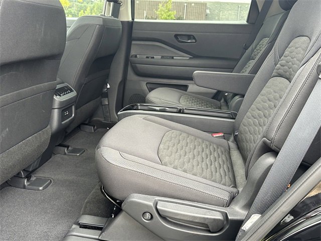 Certified 2025 Nissan Pathfinder SV w/ SV Premium Package image 22