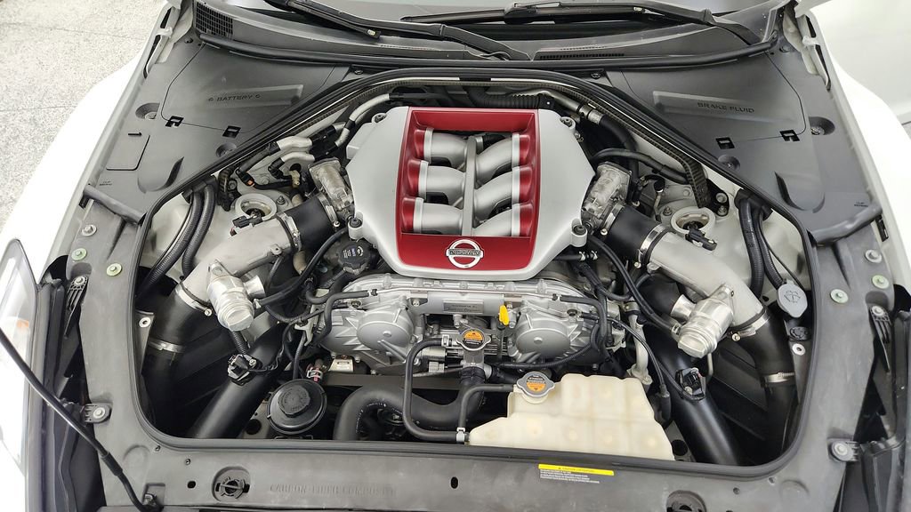Used 2017 Nissan GT-R Premium w/ Premium Interior Package AWD/4WD image 49