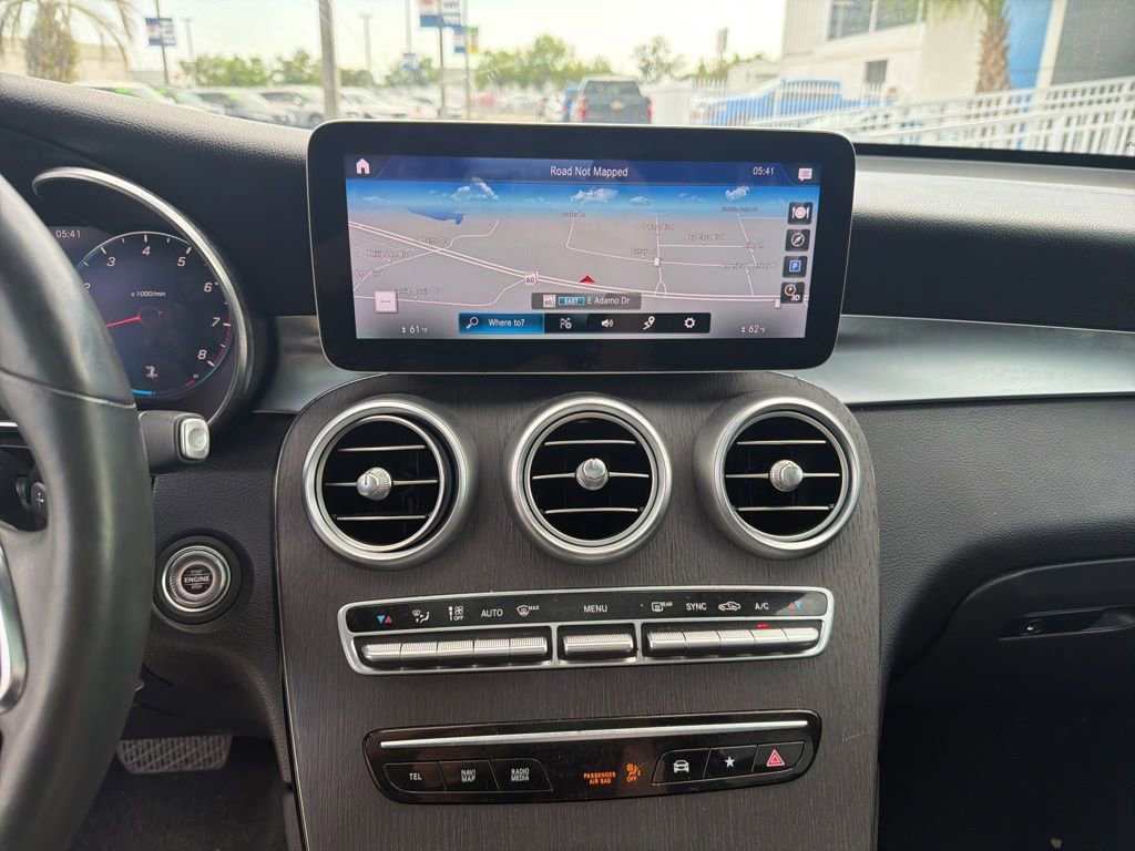 Used 2020 Mercedes-Benz GLC 300 4MATIC w/ Multimedia Package image 22