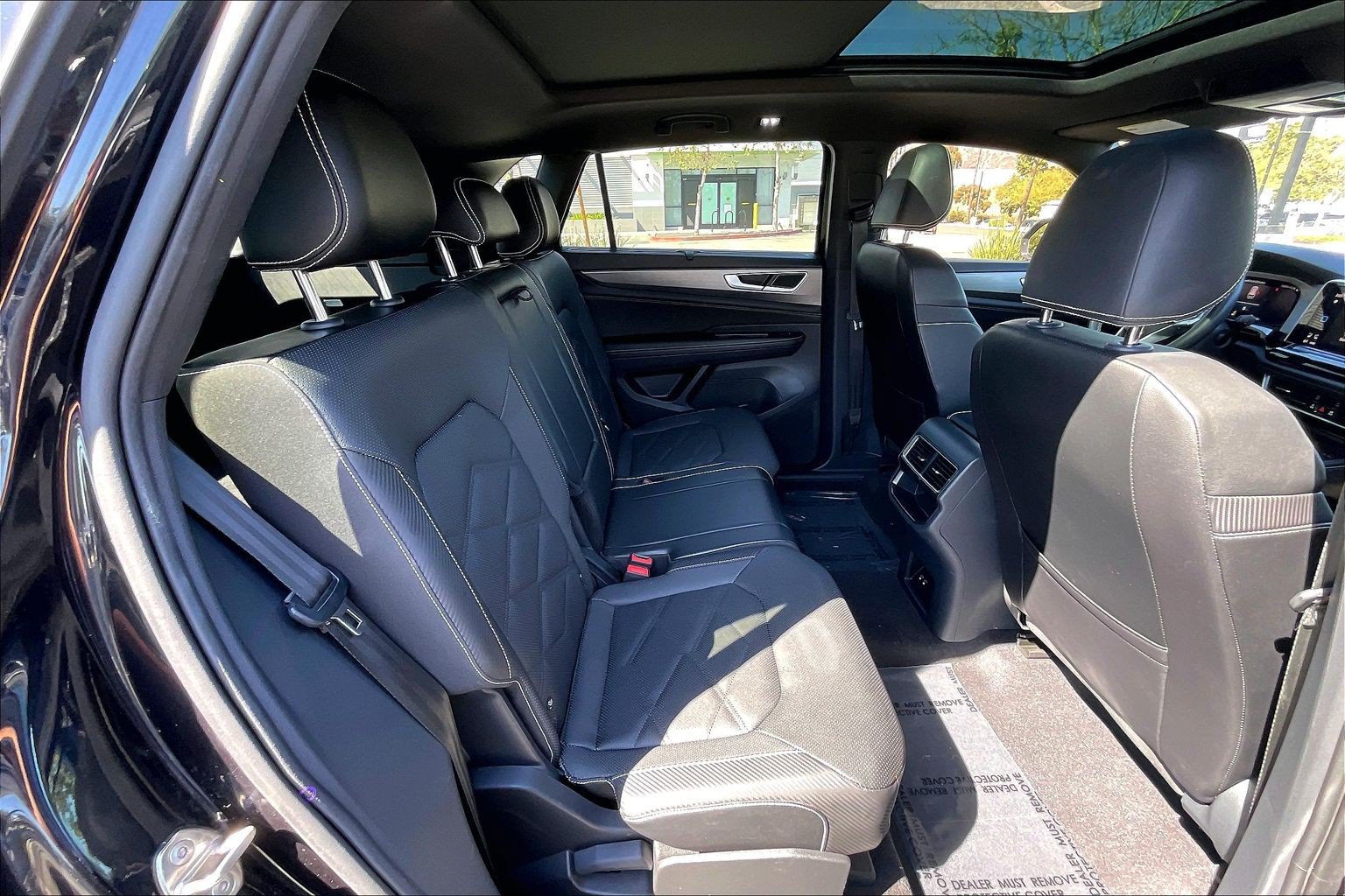 Used 2024 Volkswagen Atlas Cross Sport SE FWD image 19