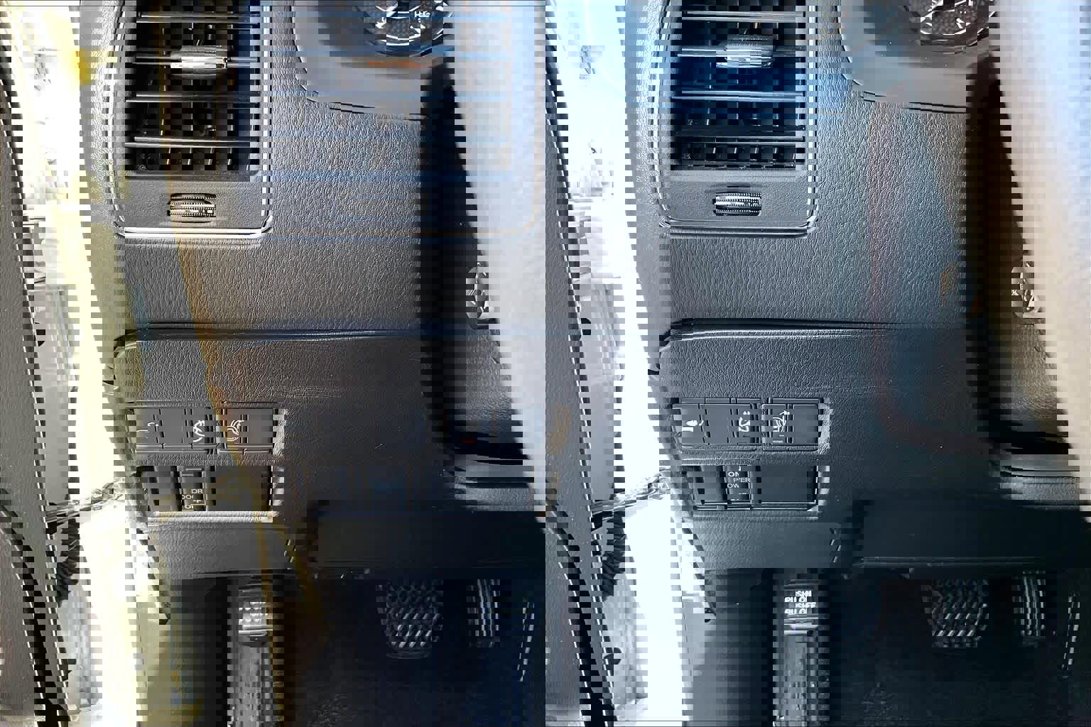 Used 2023 Nissan Armada SL w/ Cargo Package image 32