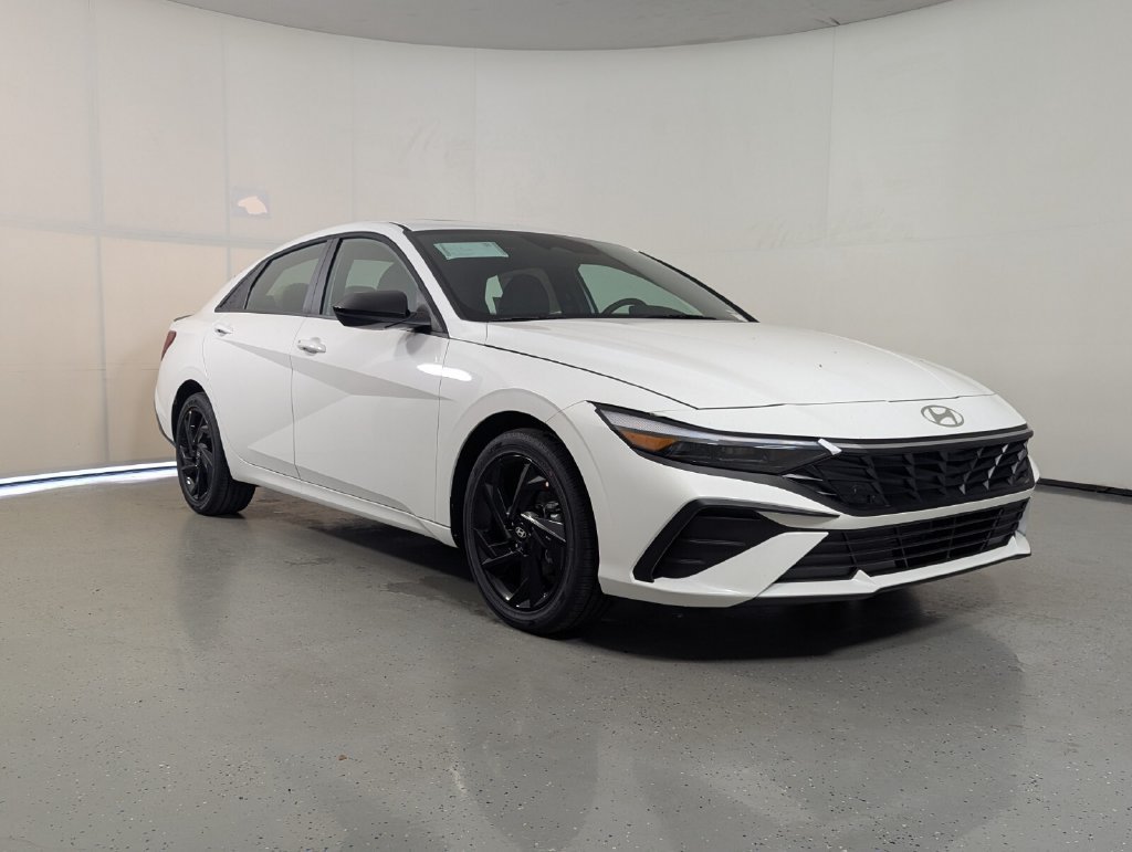 New 2026 Hyundai Elantra SEL Sport FWD image 1