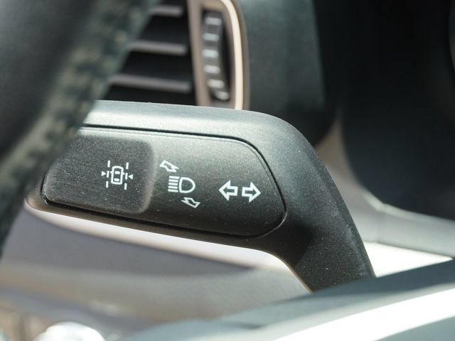 Used 2021 Ford Explorer XLT w/ Equipment Group 202A RWD image 31