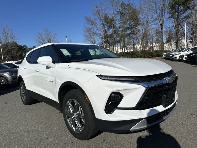 Used 2023 Chevrolet Blazer LT w/ Driver Confidence Package image 7