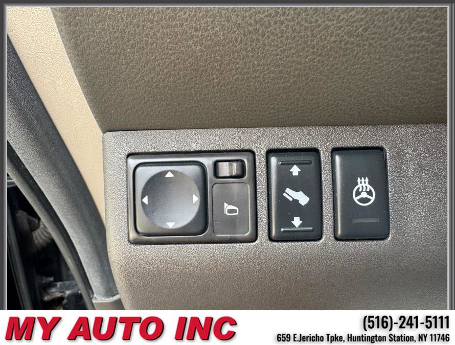 Used 2010 Nissan Pathfinder LE w/ Navigation Pkg image 24