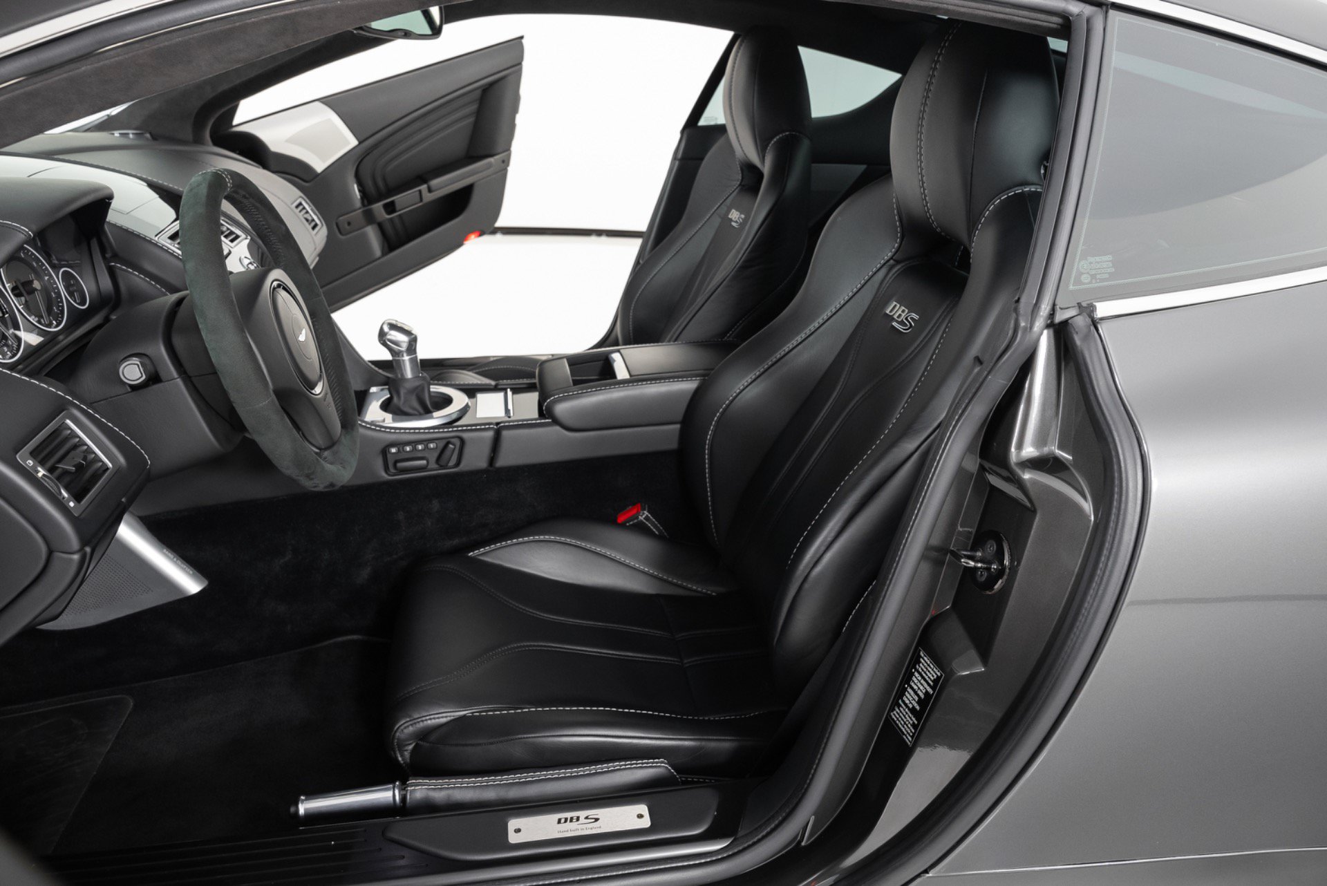 Used 2011 Aston Martin DBS Coupe RWD image 14