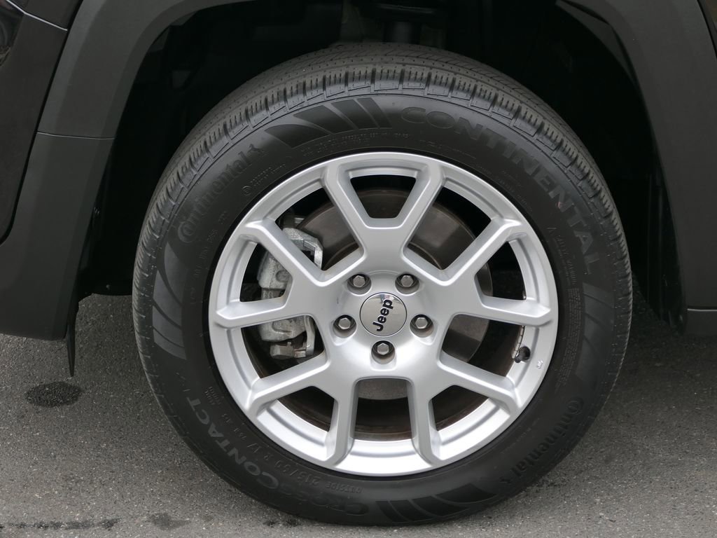 Used 2022 Jeep Renegade Latitude image 11