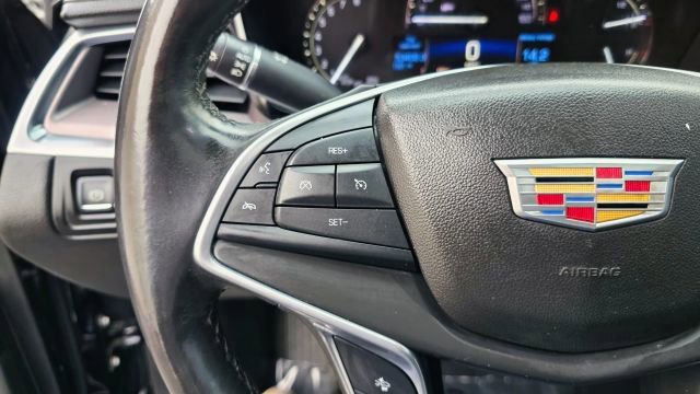 Used 2017 Cadillac XT5 Luxury w/ Driver Awareness Package AWD/4WD image 18