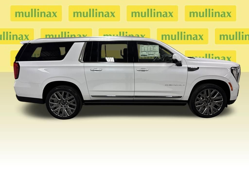 New 2026 GMC Yukon XL Denali Ultimate w/ LPO, Floor Liner Package image 22