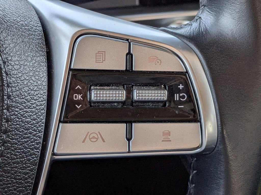 Used 2024 Kia Telluride EX w/ EX Captain's Chair Package image 36