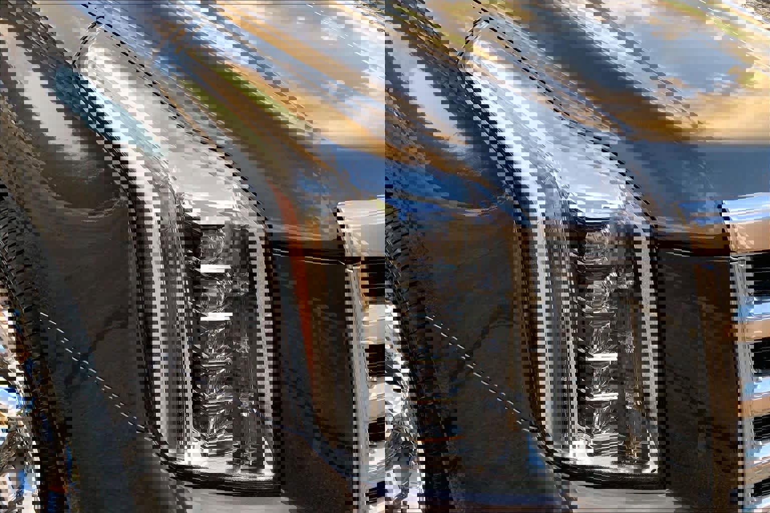 Used 2017 Cadillac Escalade Premium Luxury image 26