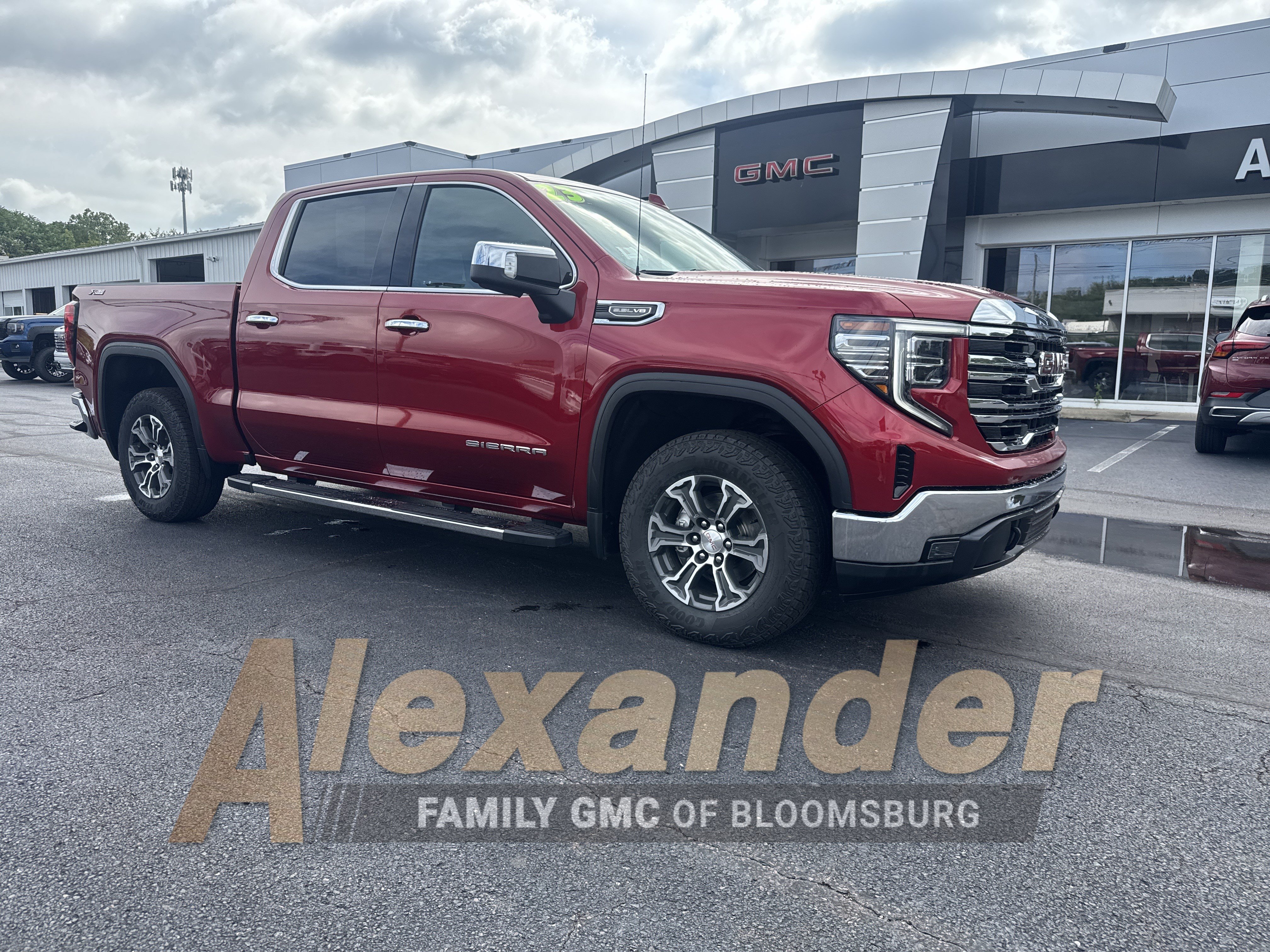 Used 2023 GMC Sierra 1500 SLT w/ SLT Convenience Package