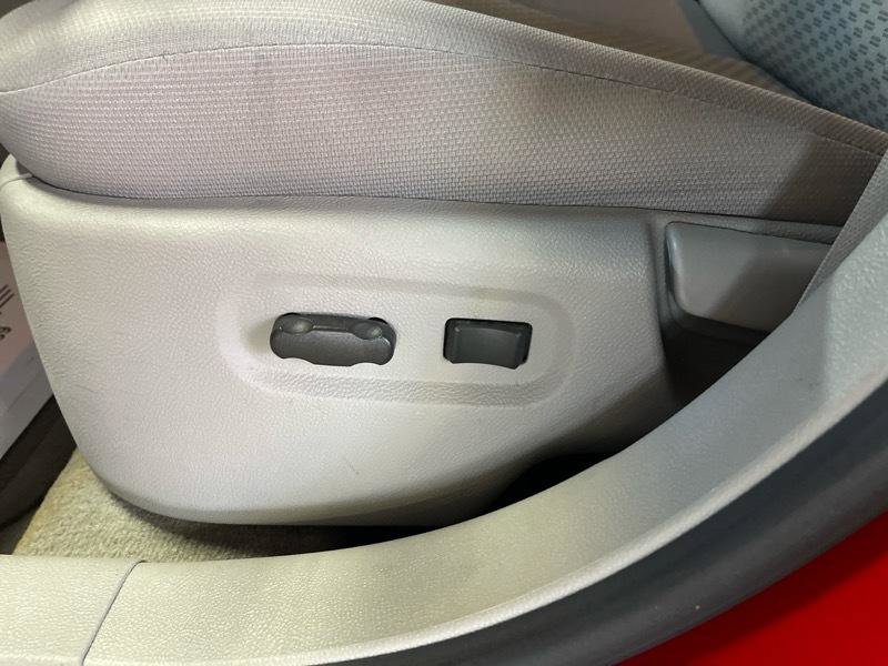 Used 2009 Chevrolet HHR LT FWD image 26