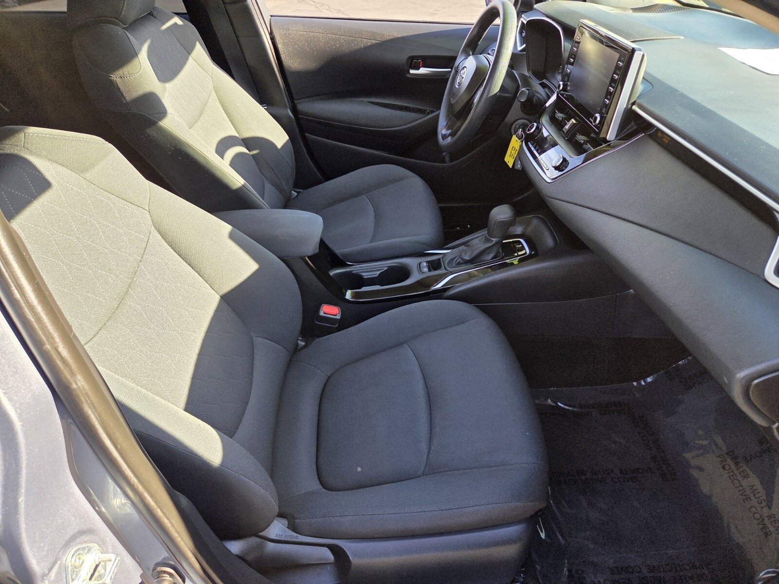 Used 2021 Toyota Corolla LE image 15