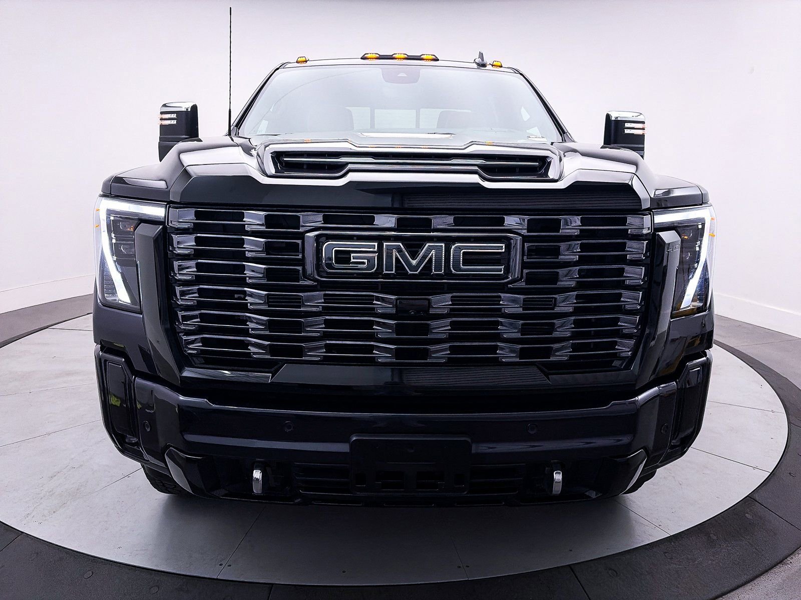 Used 2025 GMC Sierra 2500 Denali Ultimate image 15