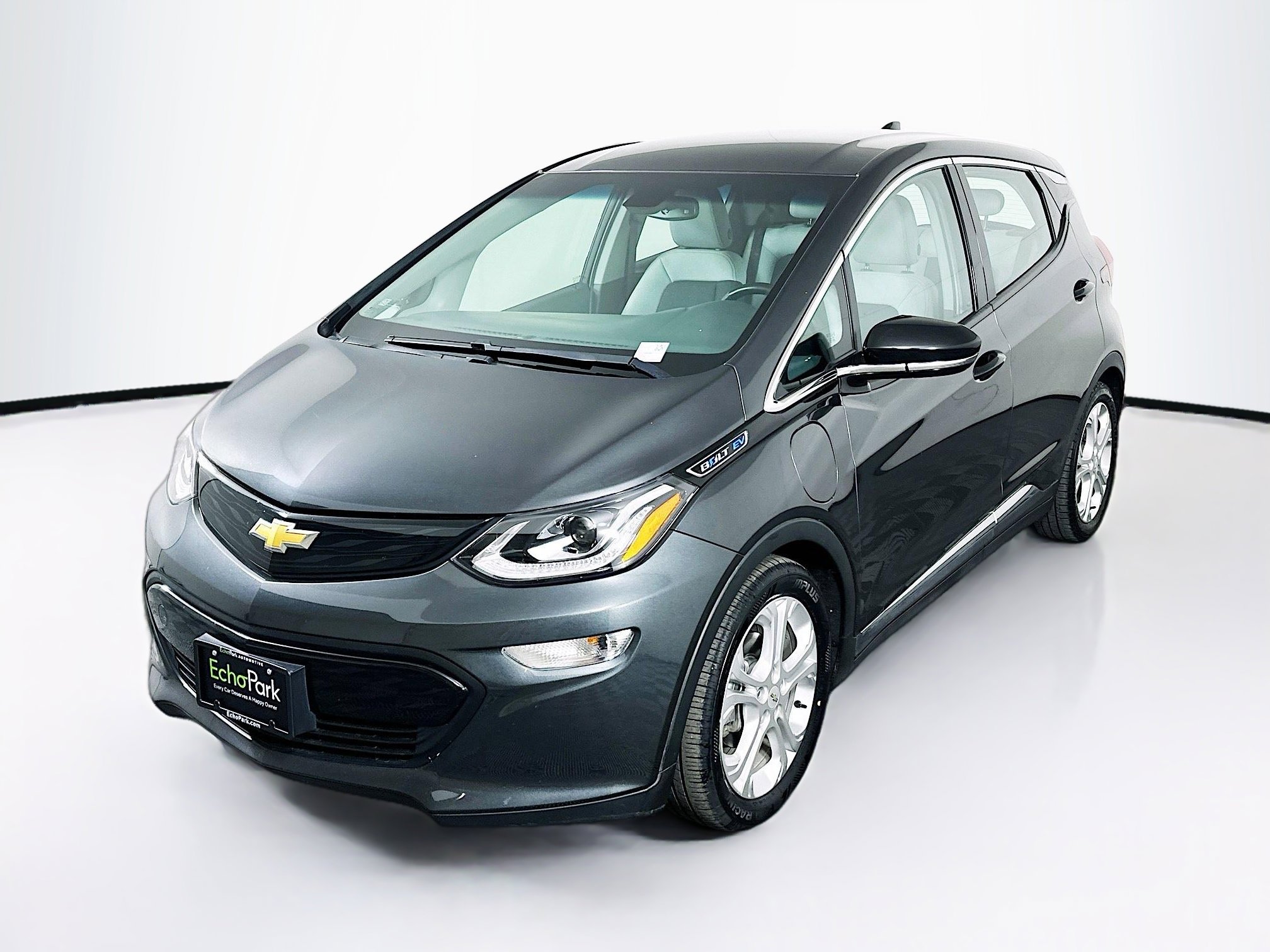 Used 2017 Chevrolet Bolt LT FWD image 3