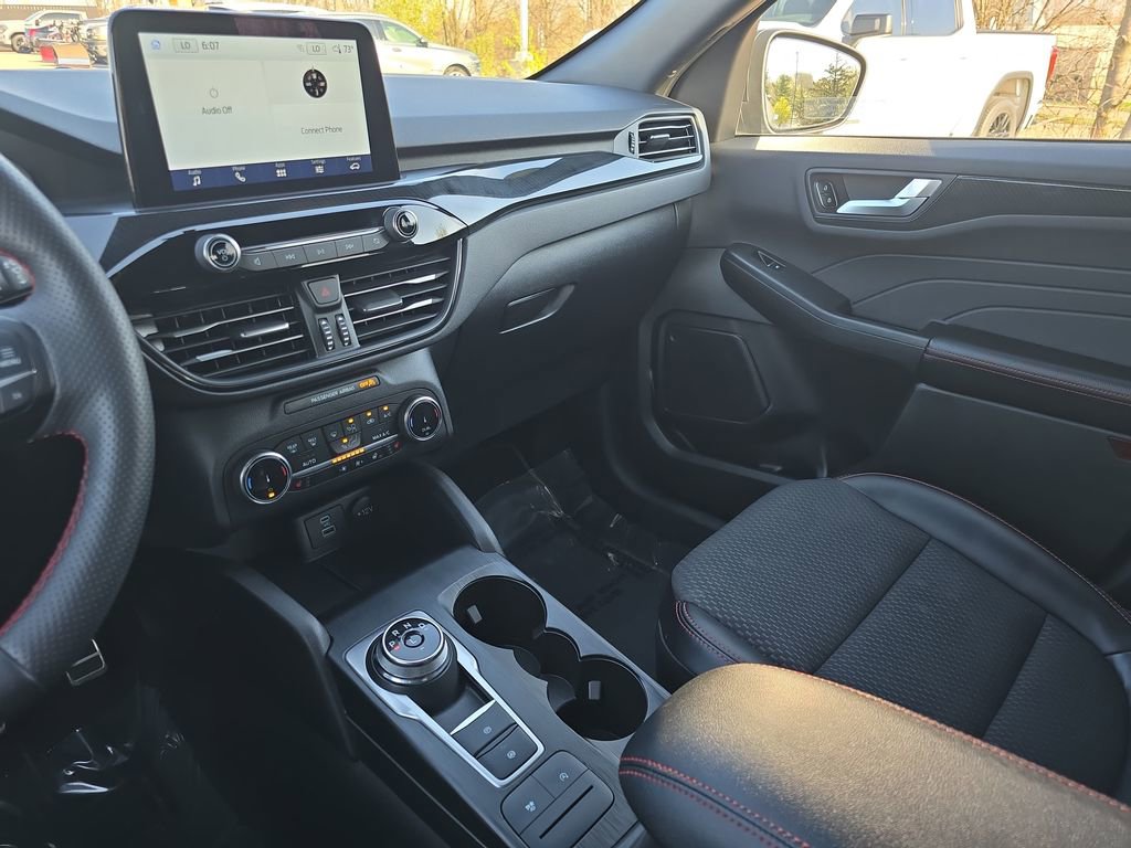 Used 2023 Ford Escape ST-Line AWD/4WD image 24