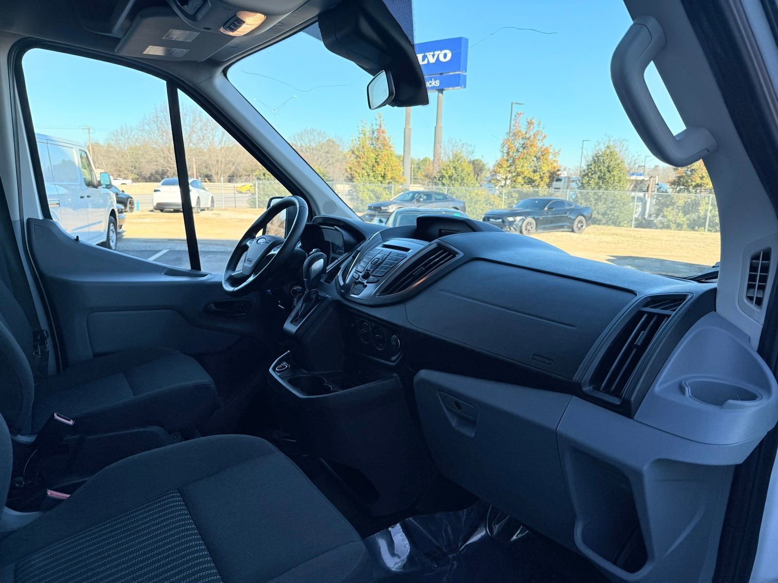 Used 2018 Ford Transit 150 XLT RWD image 20