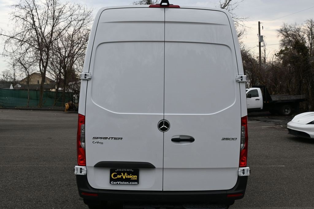 Used 2025 Mercedes-Benz Sprinter 2500 image 39