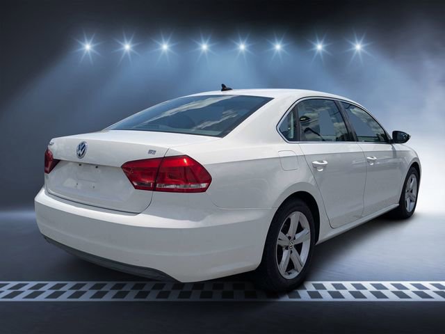 Used 2012 Volkswagen Passat 2.5 SE FWD image 3