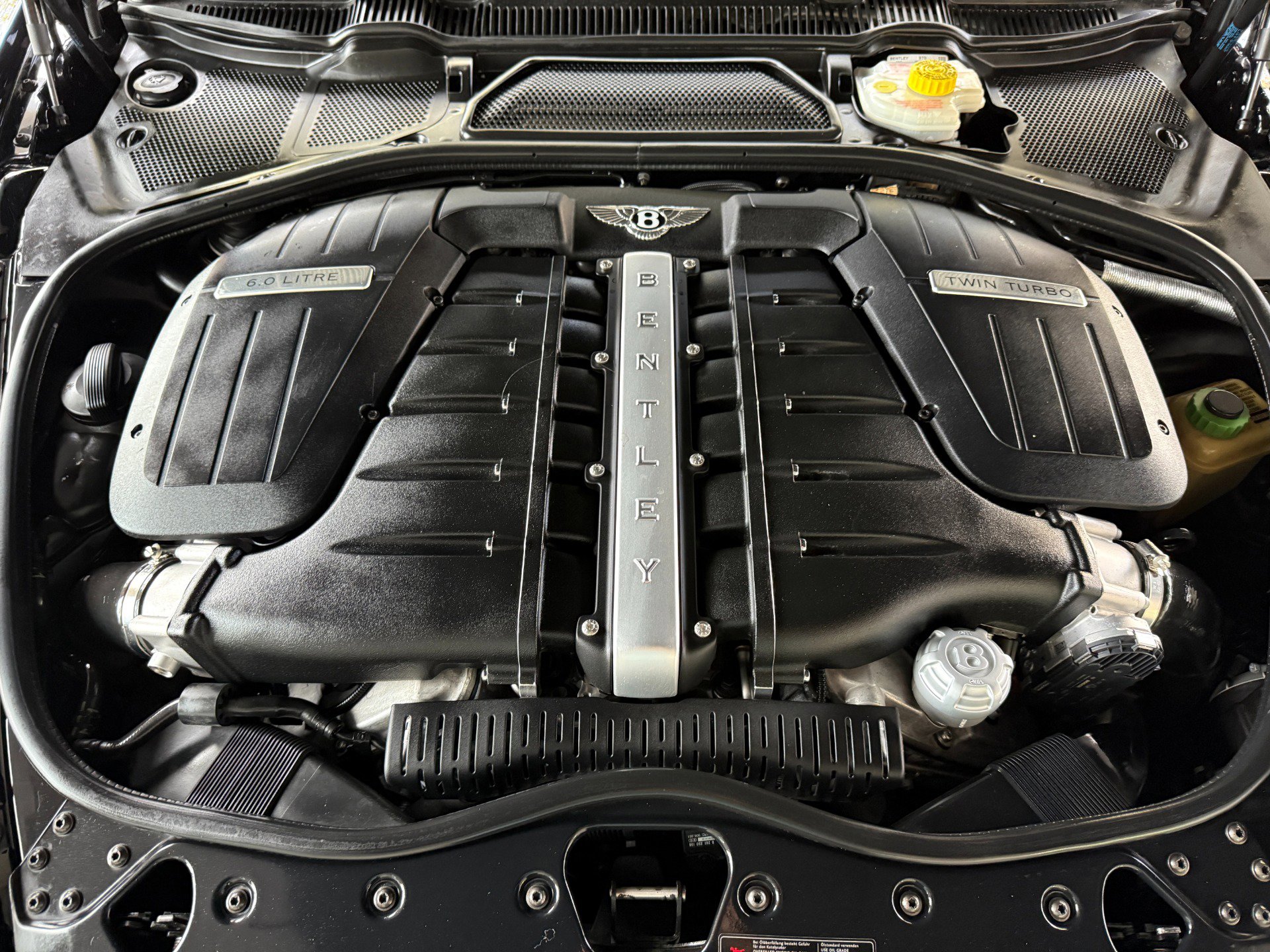 Used 2009 Bentley Flying Spur Flying Spur Speed image 38