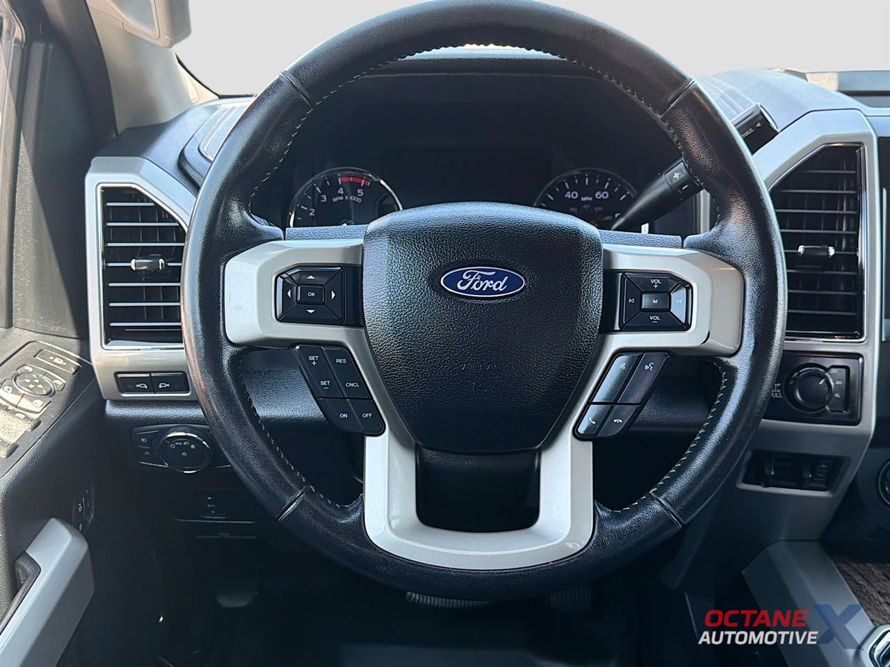 Used 2019 Ford F250 Lariat w/ Tow Technology Bundle AWD/4WD image 11