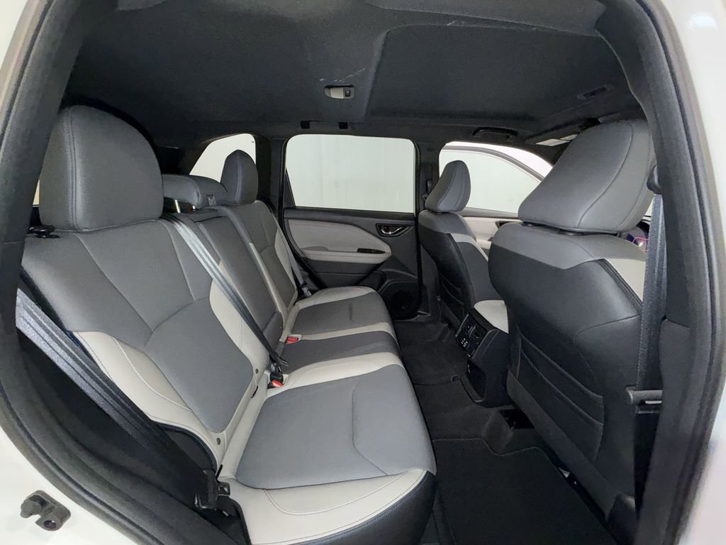 Certified 2025 Subaru Forester Limited image 18