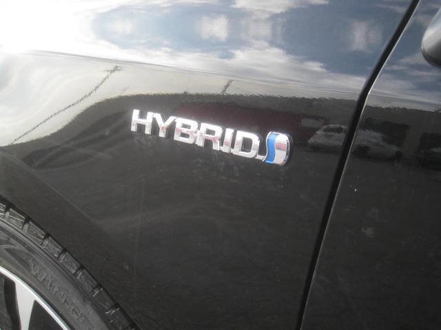 Used 2013 Toyota Prius V Five image 9