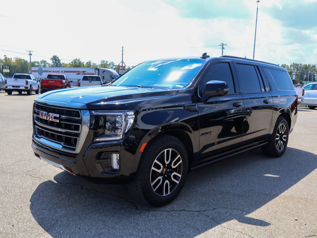 Used 2023 GMC Yukon XL AT4 w/ AT4 Premium Plus Package AWD/4WD image 32