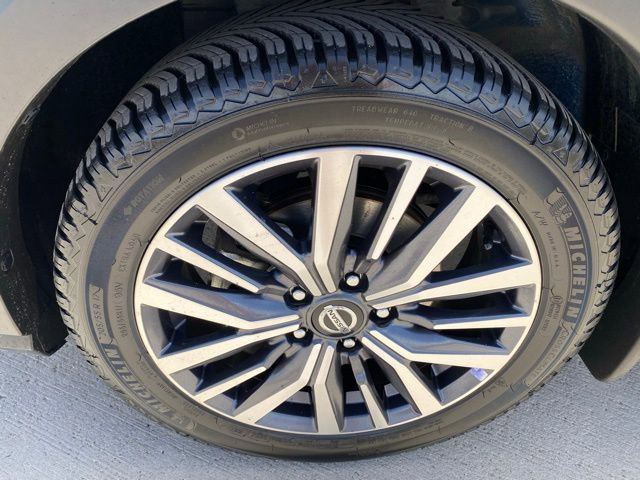Used 2021 Nissan Kicks SV FWD image 23