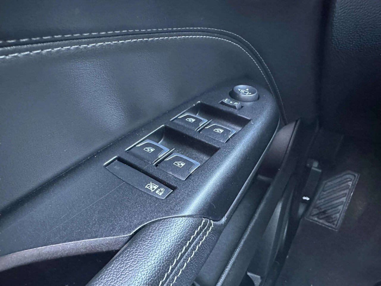 Used 2016 Cadillac SRX Luxury FWD image 26