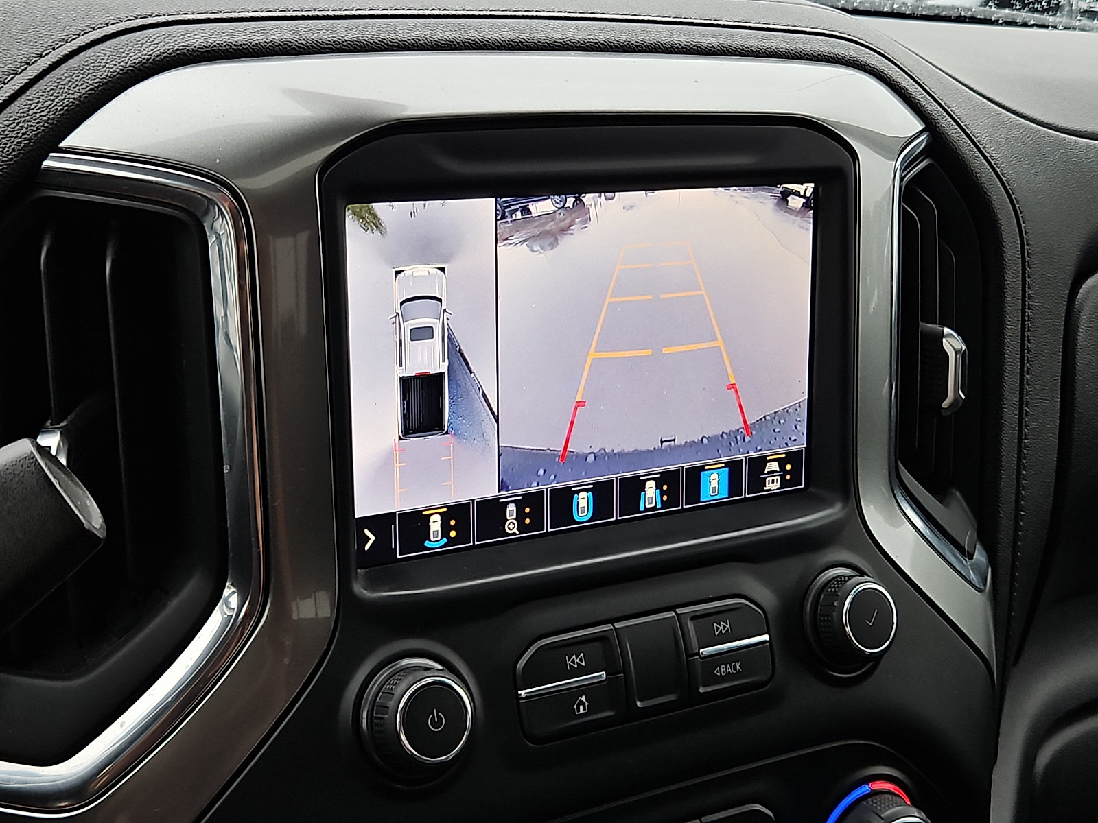Certified 2021 Chevrolet Silverado 1500 LTZ w/ LTZ Premium Package AWD/4WD image 18