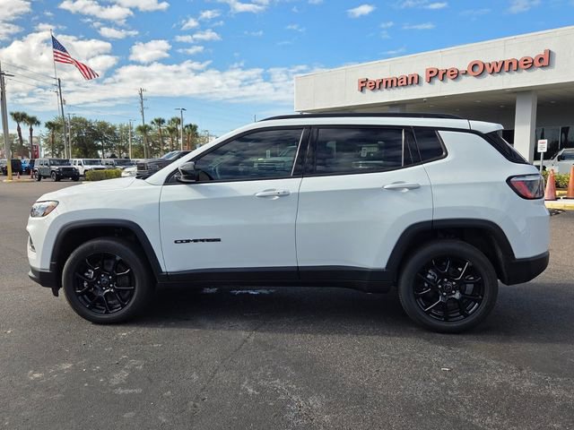 Used 2026 Jeep Compass Latitude image 4