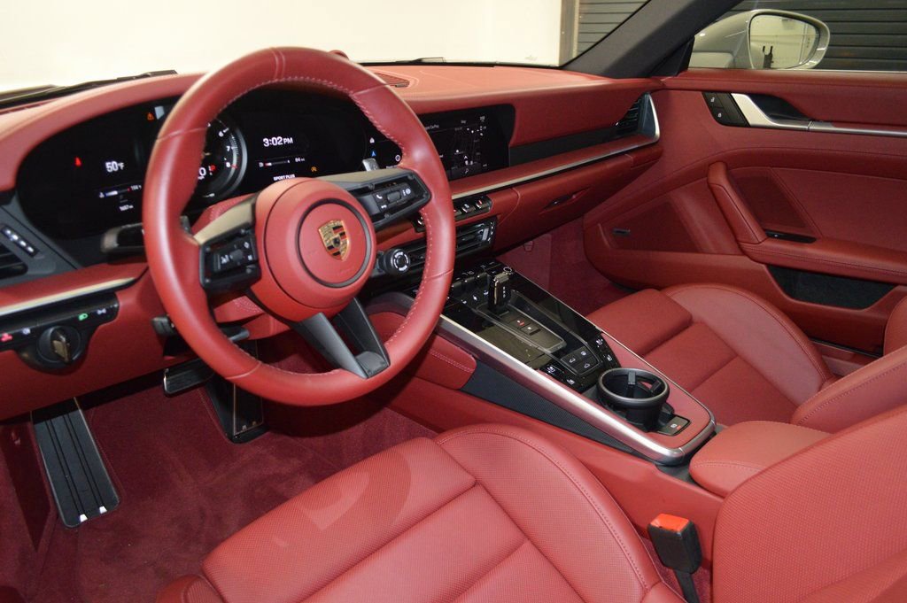 Certified 2024 Porsche 911 Carrera GTS image 4