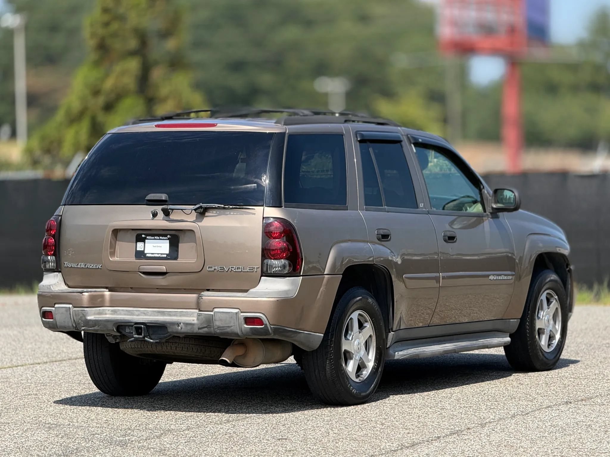 Used 2003 Chevrolet TrailBlazer LT w/ Preferred Equipment Group RWD image 9