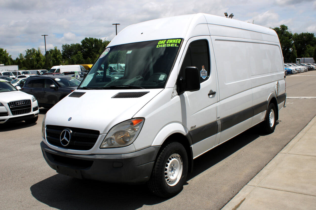Used 2011 Mercedes-Benz Sprinter 2500 image 3