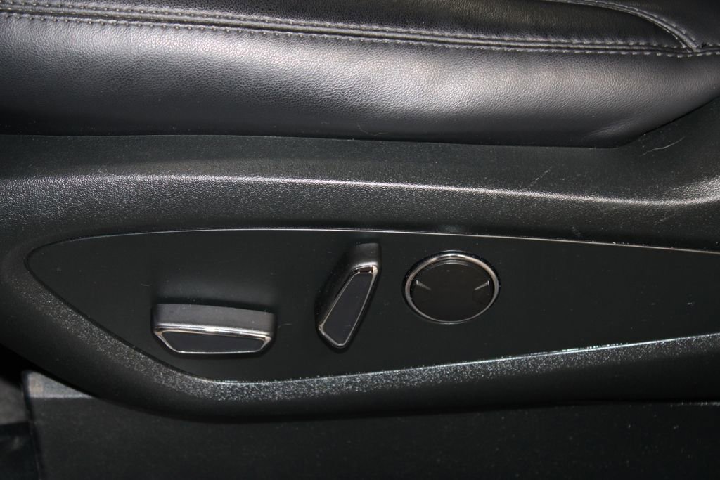 Used 2022 Lincoln Nautilus Reserve FWD image 14