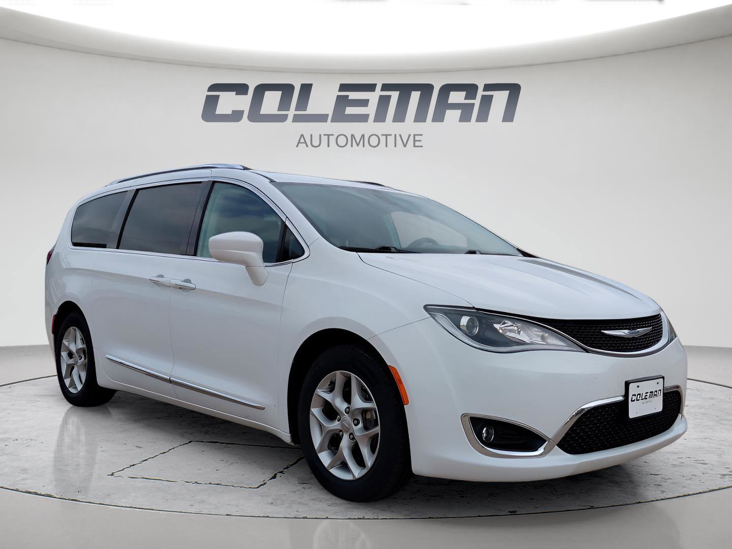 Used 2019 Chrysler Pacifica Touring-L Plus w/ Tire & Wheel Group FWD image 7