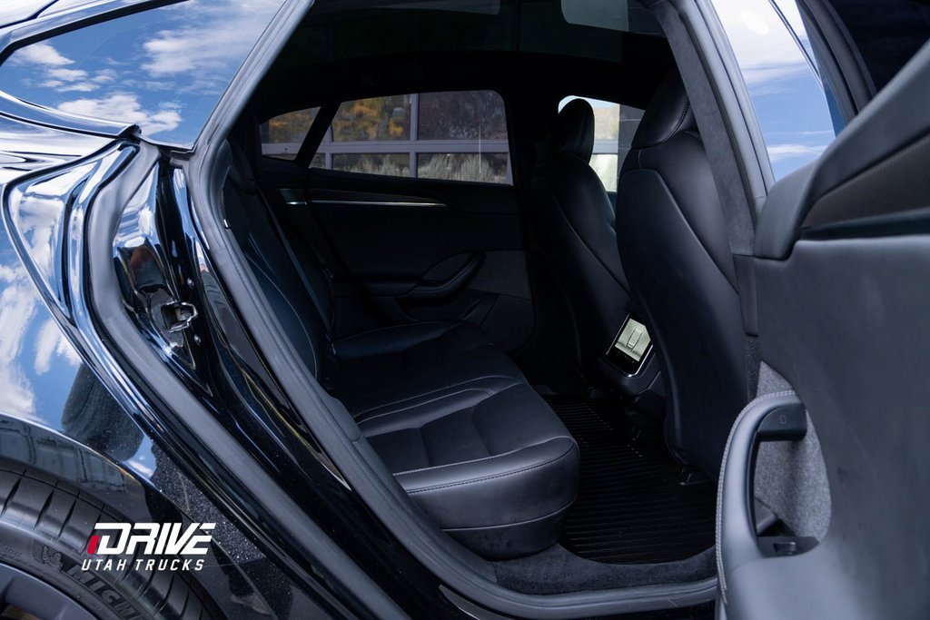 Used 2021 Tesla Model S Plaid image 19