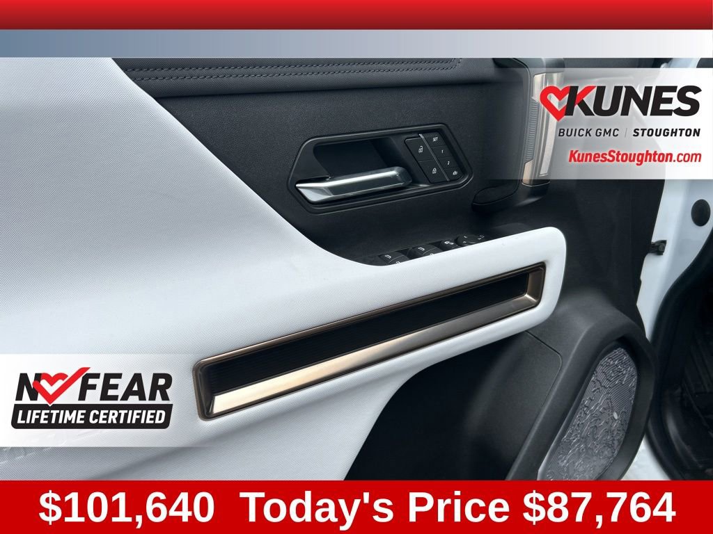 New 2025 GMC Hummer EV 2X w/ LPO, Dark Essentials Package image 21