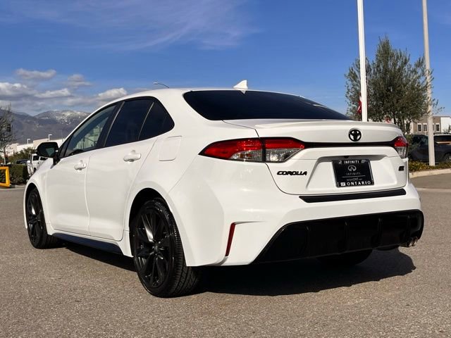 Used 2025 Toyota Corolla SE image 3